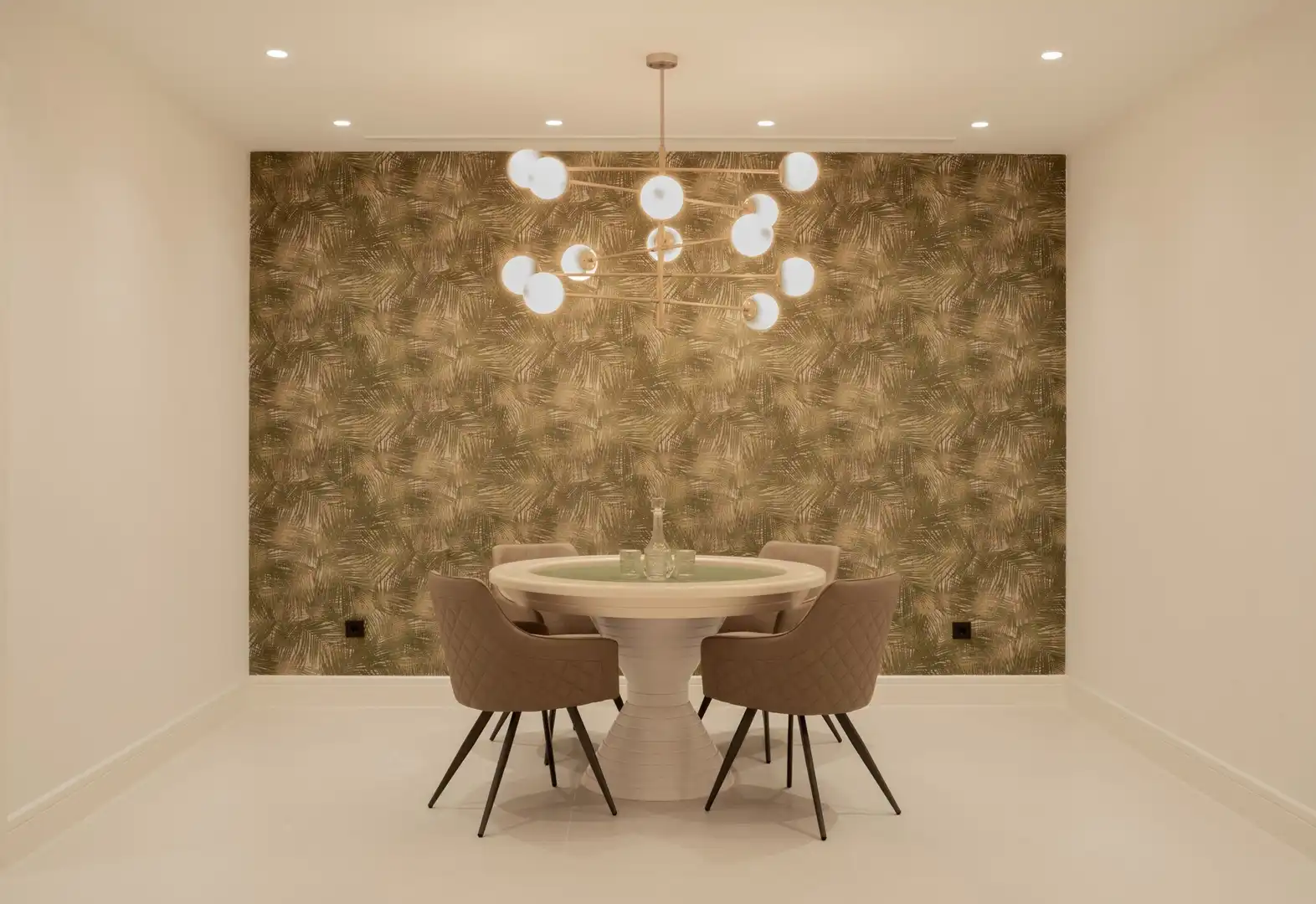 Comedor de Casa o chalet en venta en Marbella con Aire acondicionado, Calefacción y Jardín privado