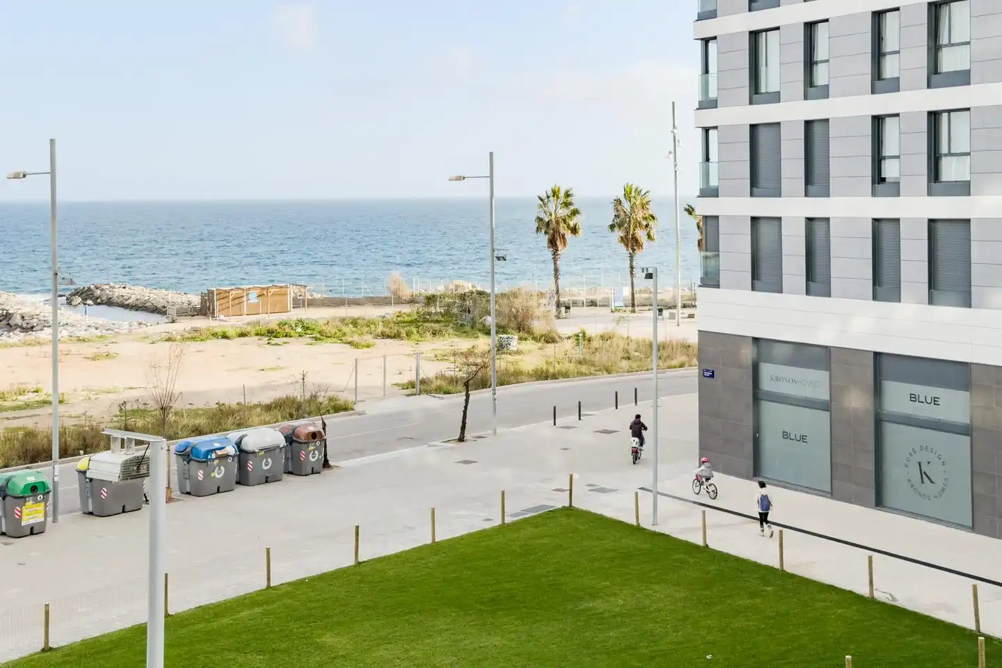 Terrace of Flat for rent in Badalona  with Air Conditioner, Heating and Terrace