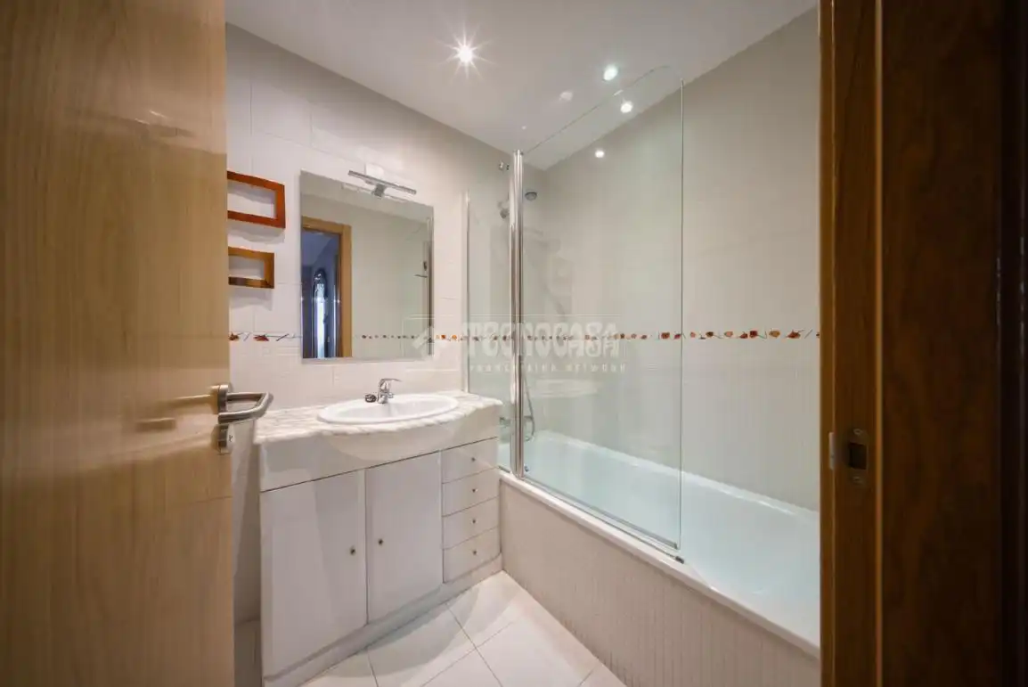Baño de Piso en venta en Arroyo de la Encomienda con Aire acondicionado y Calefacción