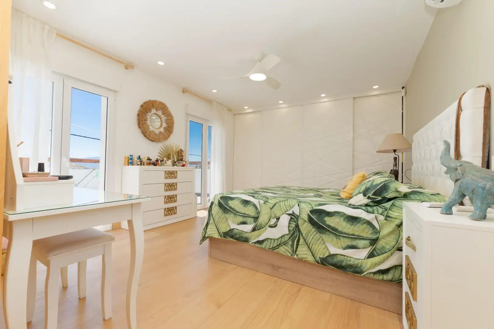 Habitación de Casa o chalet en venta en Málaga con Aire acondicionado, Jardín privado y Terraza