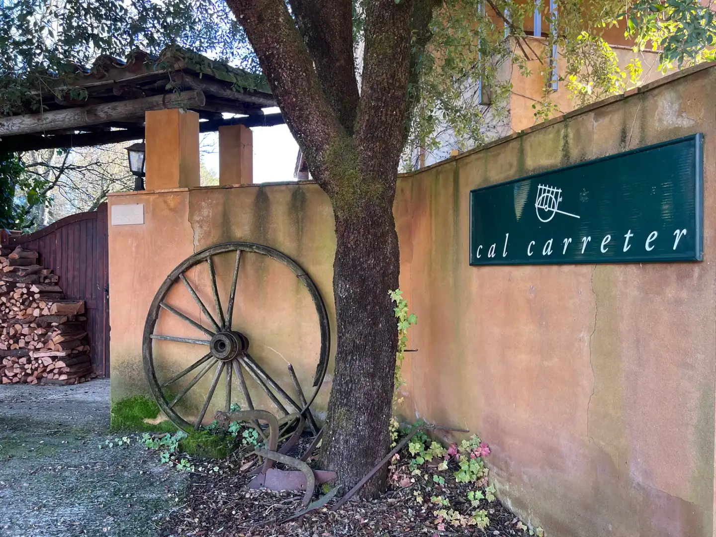 Vista exterior de Finca rústica en venda en Mieres (Girona) amb Aire condicionat, Jardí privat i Parquet