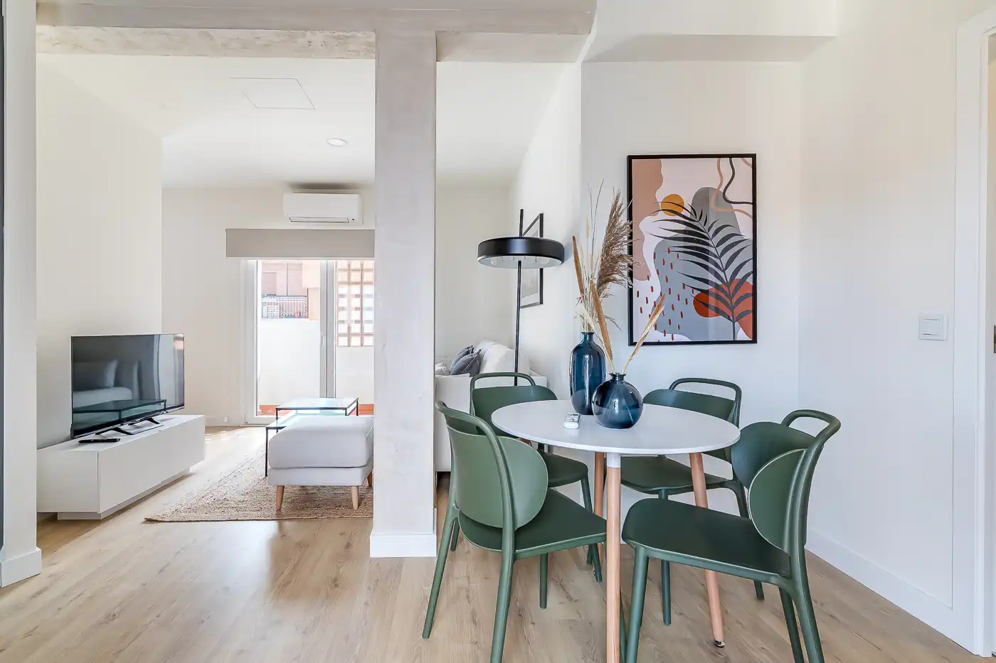 Dining room of Flat for rent in Madrid  with Furnished, Oven and Balcony
