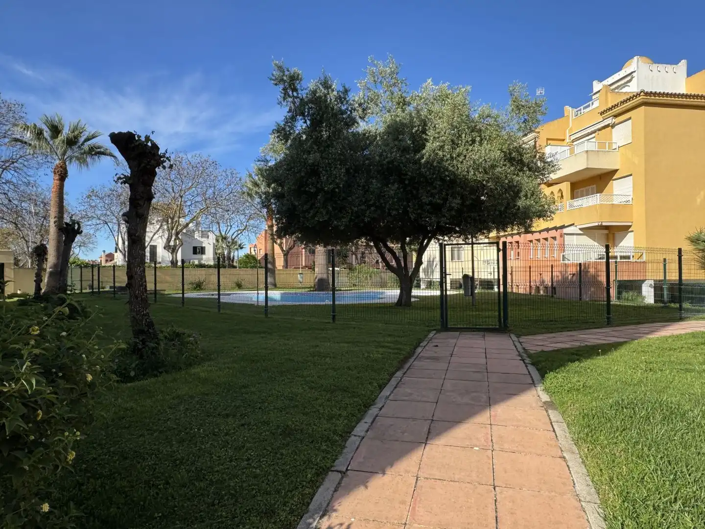 Garten von Wohnung zum Verkauf in El Puerto de Santa María mit Klimaanlage, Terrasse und Gemeinschaftspool