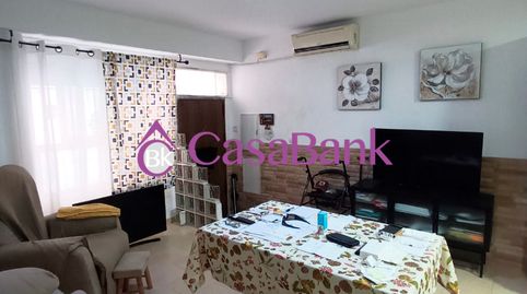 Ref. 27931 Zona Proxima a Jesus Rescatado. INMEJORABLE UBICACION. Coqueto piso exterior AMUEBLADO Y REFORMADO, CON TRASTERO, en pl