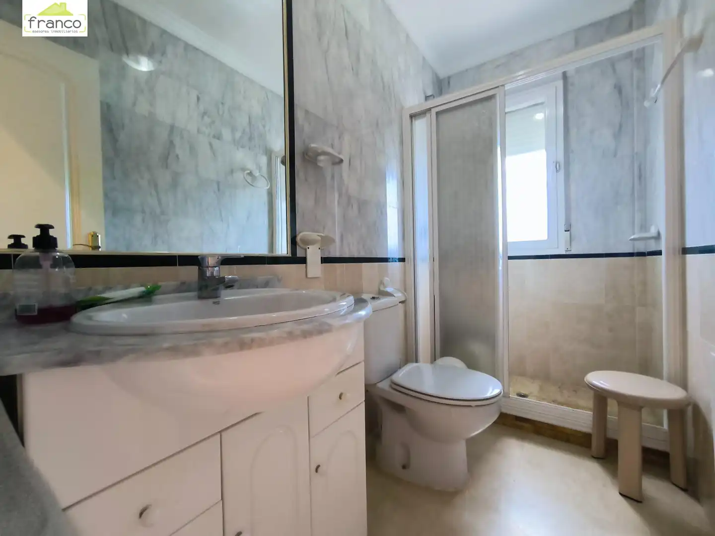 Badezimmer von Einfamilien-Reihenhaus zur Miete in Mojácar mit Privatgarten, Terrasse und Abstellraum