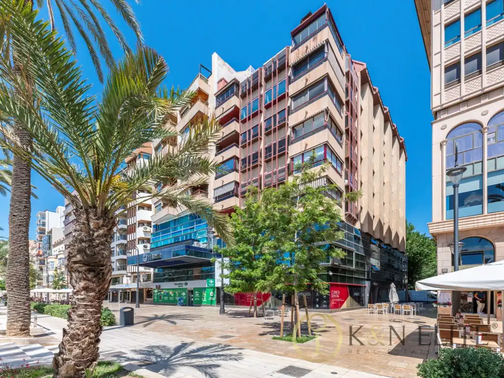 Exterior view of Attic for rent in Alicante / Alacant  with Air Conditioner and Terrace