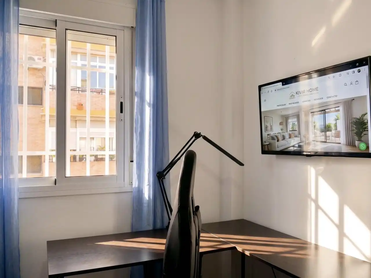 Living room of Flat for sale in La Rinconada  with Air Conditioner, Parquet flooring and Terrace