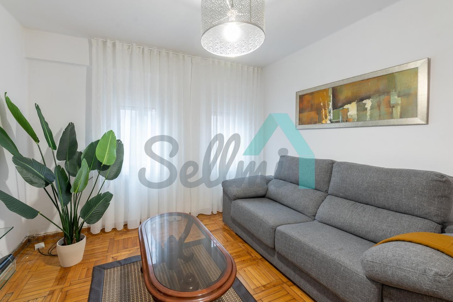 Living room of Flat to rent in Oviedo   with Heating, Parquet flooring and Furnished