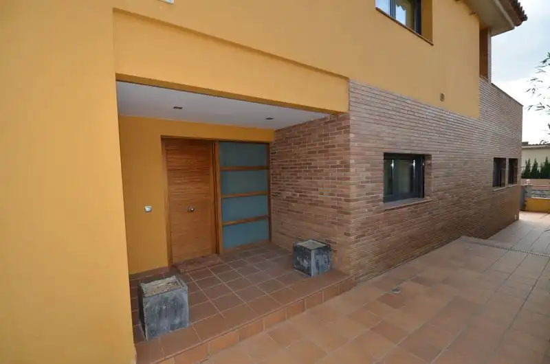 Casa con piscina en venta en Palau-saverdera, imagen 8