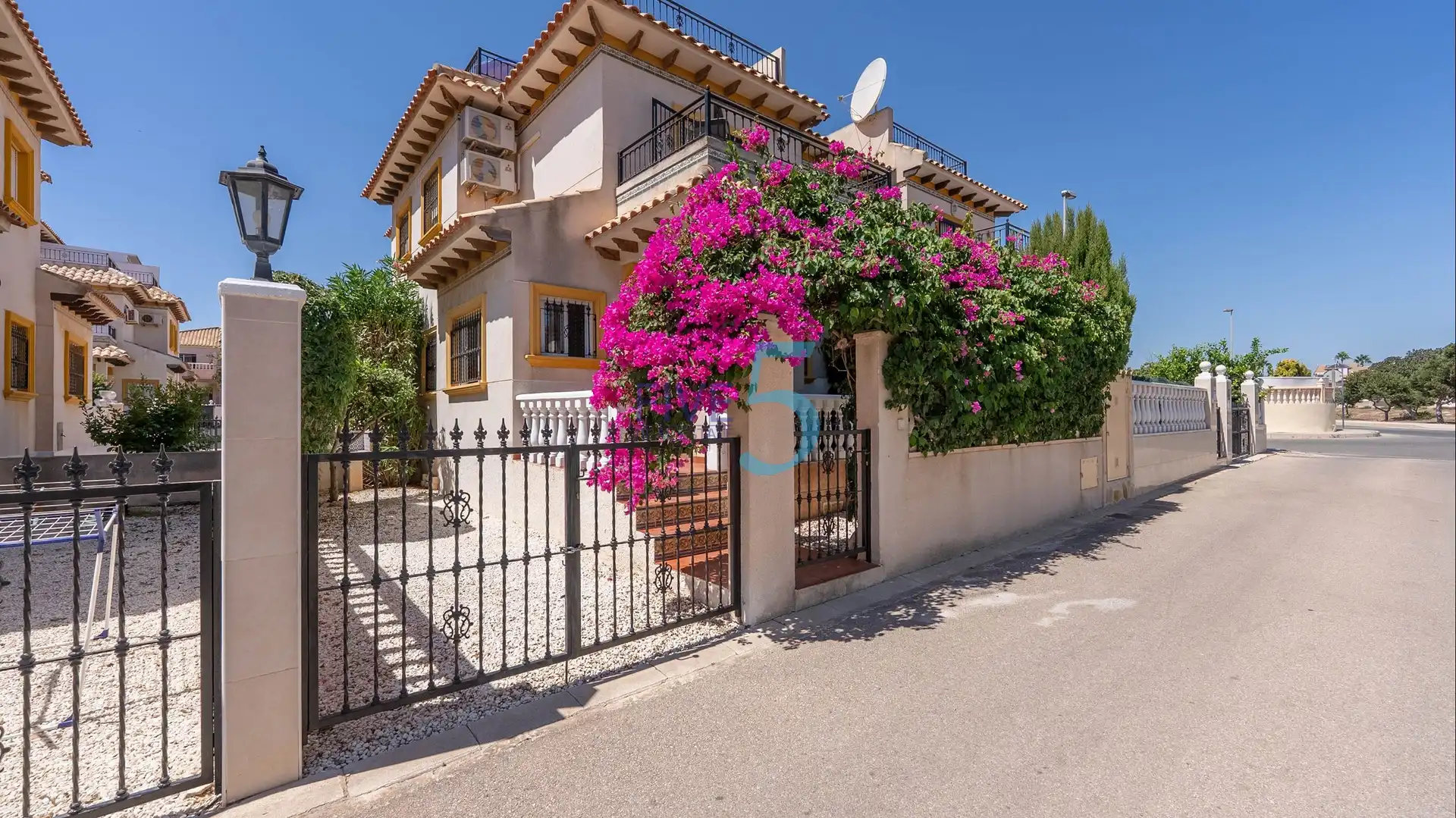 Reihenhaus mit Terrasse zum Verkauf in Orihuela Costa
