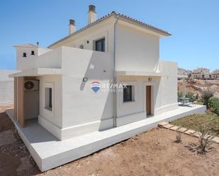 Vista exterior de Casa adosada en venda en Manacor amb Aire condicionat, Jardí privat i Terrassa