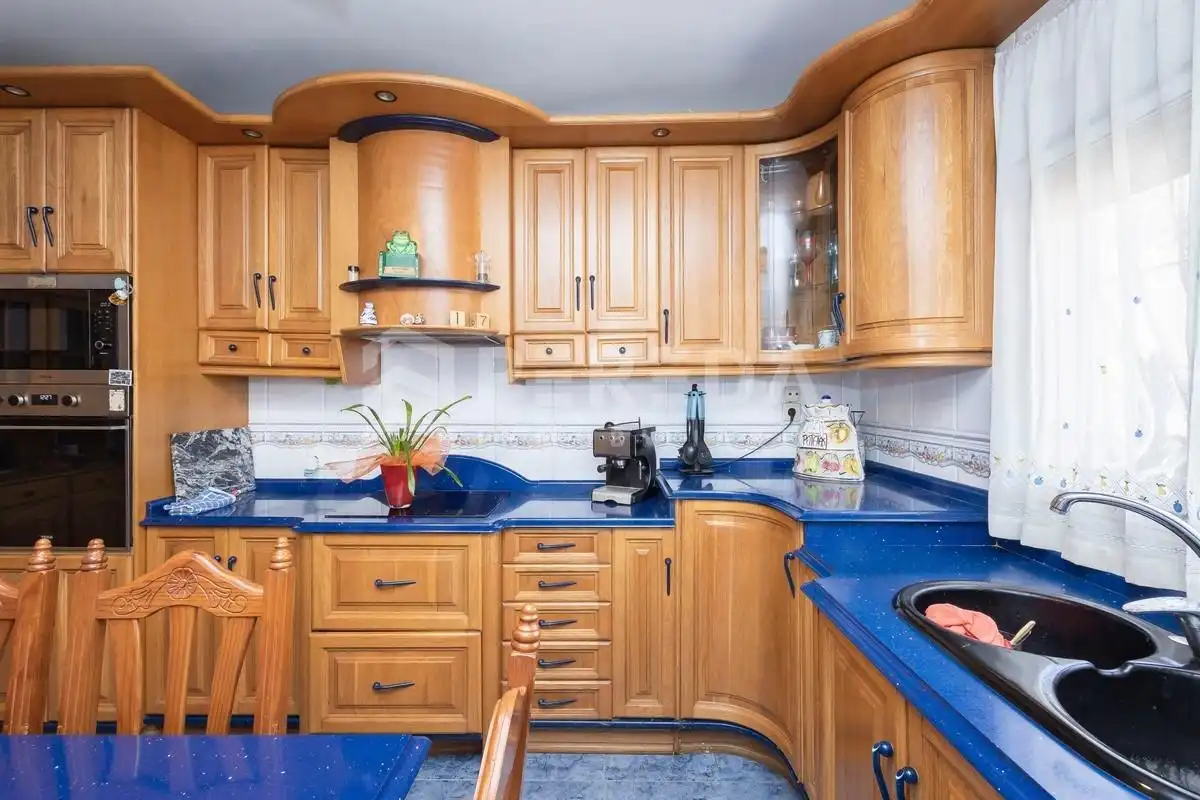 Cocina de Casa o chalet en venta en Roquetas de Mar con Aire acondicionado, Jardín privado y Terraza