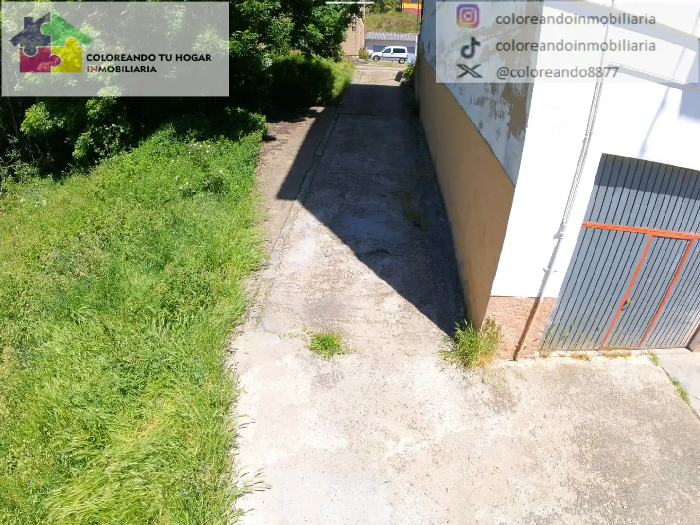 Vista exterior de Piso en venta en Matallana de Torío con Calefacción, Jardín privado y Parquet