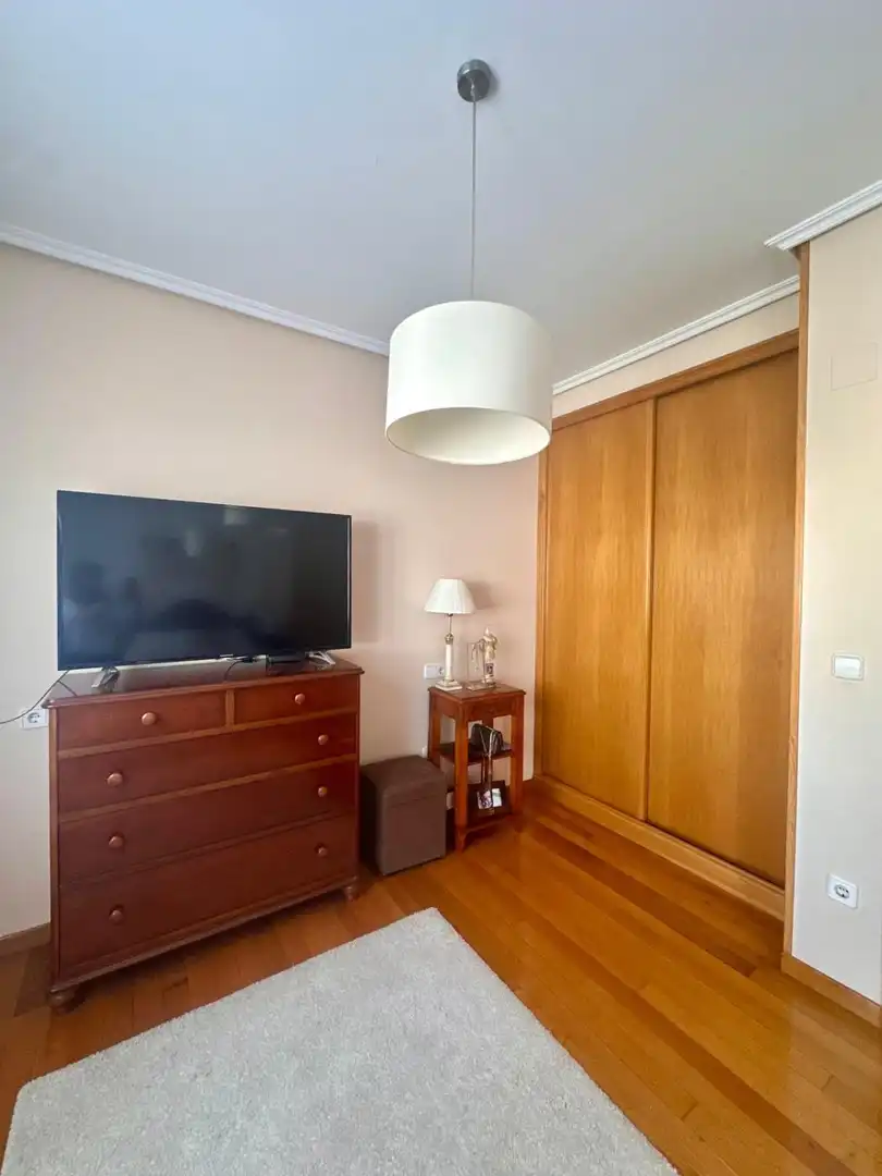 Dormitori de Dúplex en venda en Ferrol amb Calefacció, Parquet i Internet
