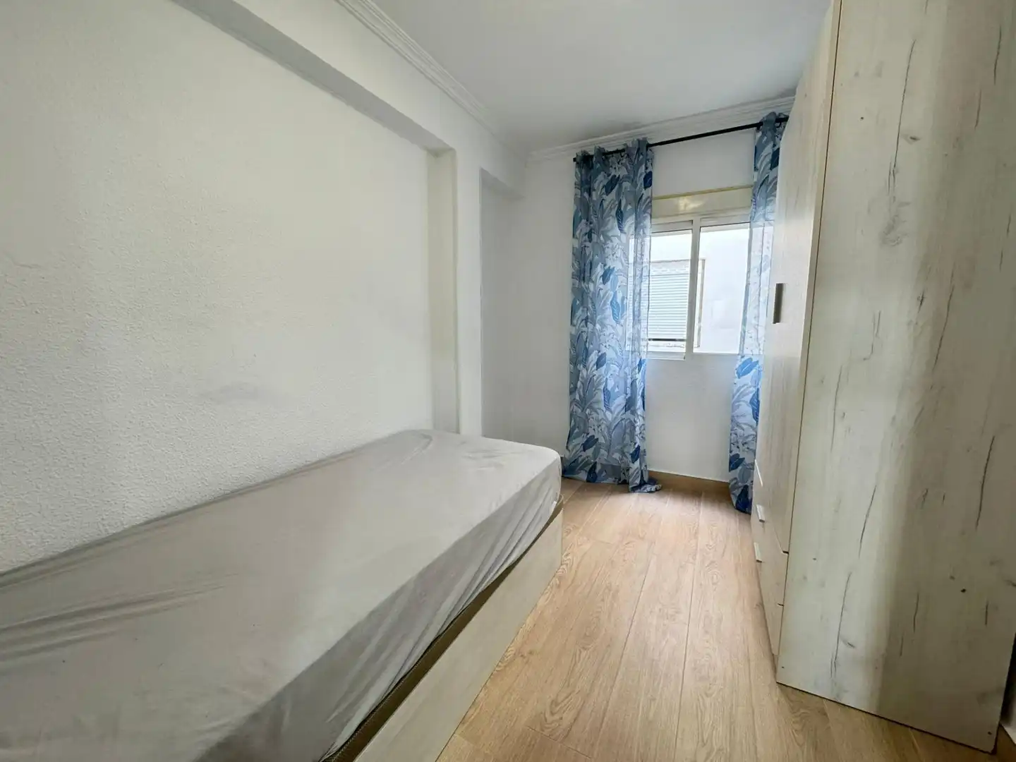 Habitación de Piso en venta en Alicante / Alacant con Aire acondicionado