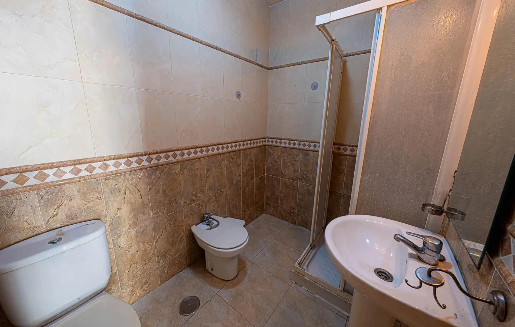 Baño de Casa adosada en venta en Torremolinos con Aire acondicionado, Amueblado y Piscina comunitaria