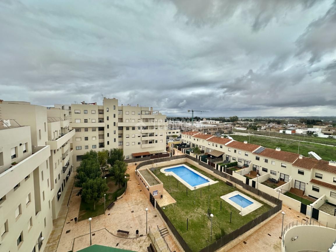Vista exterior de Pis en venda en Jerez de la Frontera amb Aire condicionat, Calefacció i Terrassa