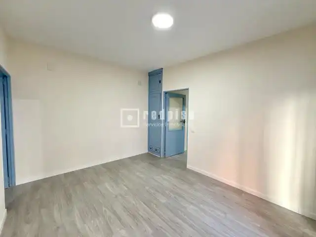 Habitación de Piso en venta en Madrid con Calefacción y Terraza