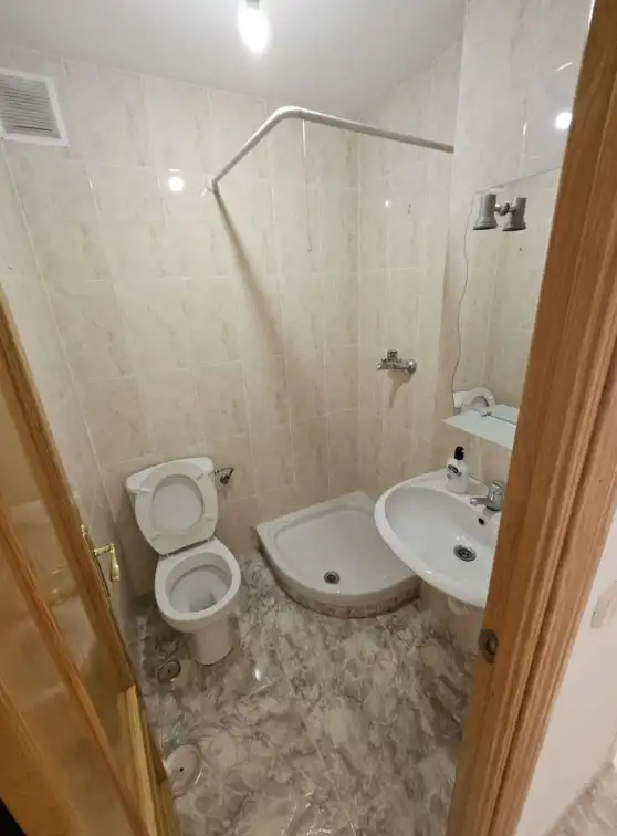 Baño de Piso en venta en Torres de la Alameda con Calefacción y Trastero