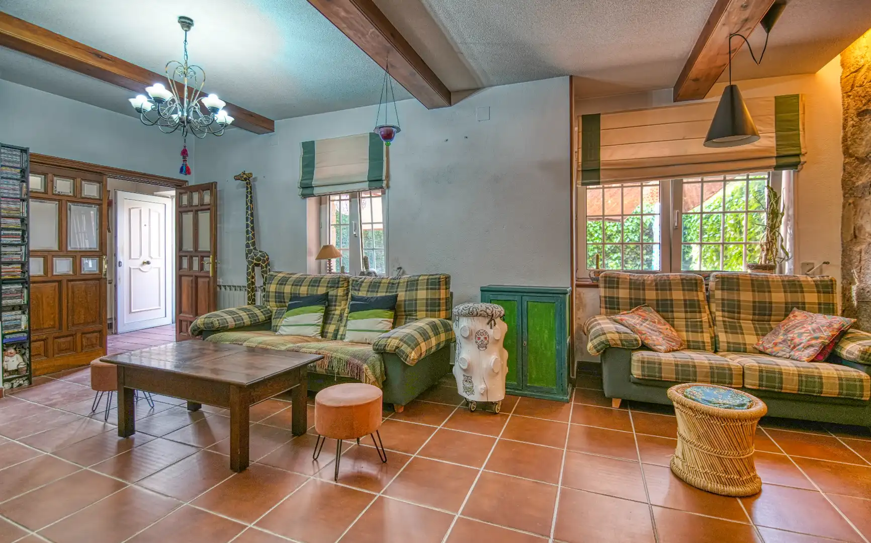 Sala de estar de Casa adosada en venta en Ávila con Calefacción, Trastero y Amueblado