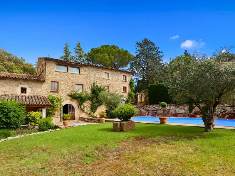 Casa amb piscina en venda a Cabanelles, imagen 4