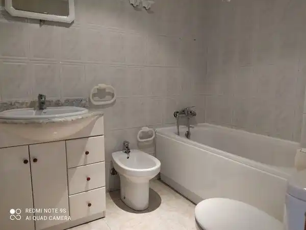 Badezimmer von Wohnung zur Miete in Ciudad Alta