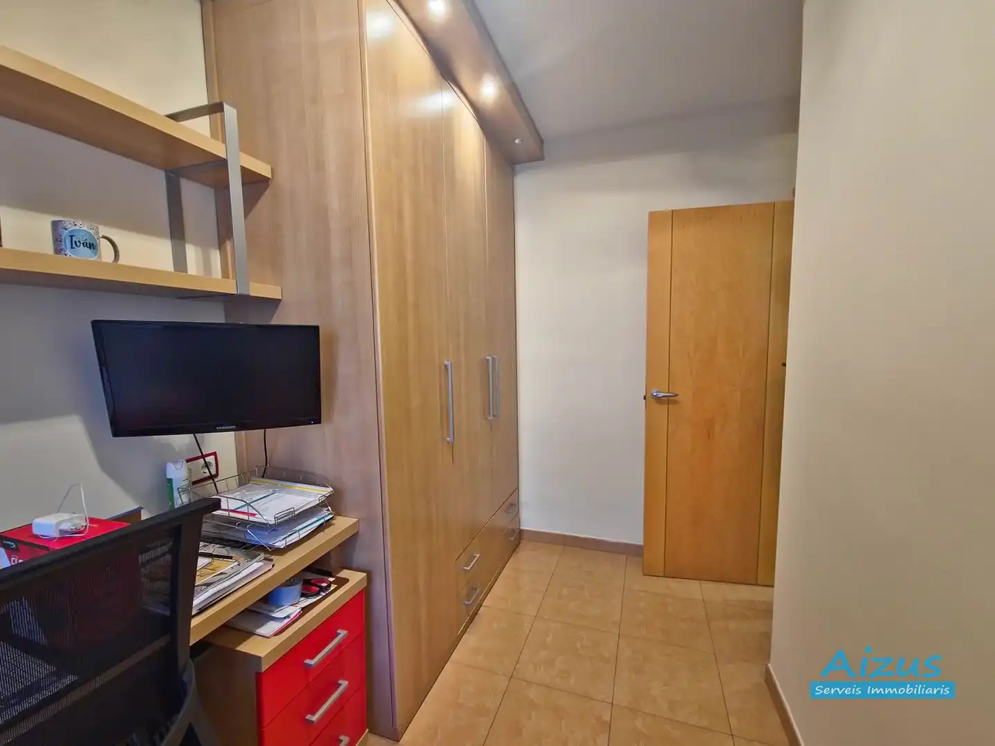 Habitación de Piso en venta en Ripollet con Calefacción, Trastero y Horno