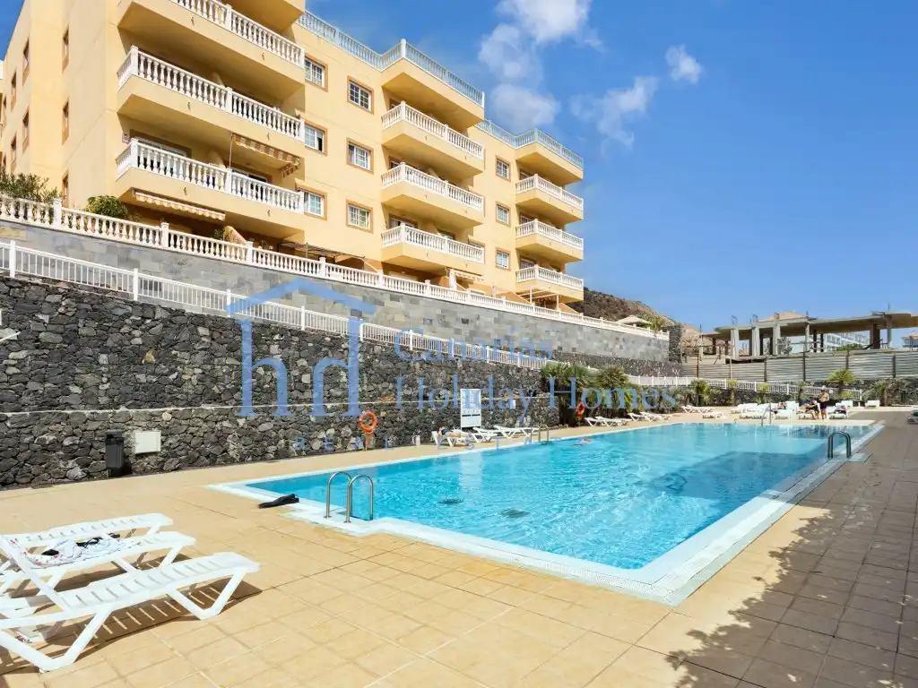 Vista exterior de Àtic en venda en Arona amb Piscina comunitària