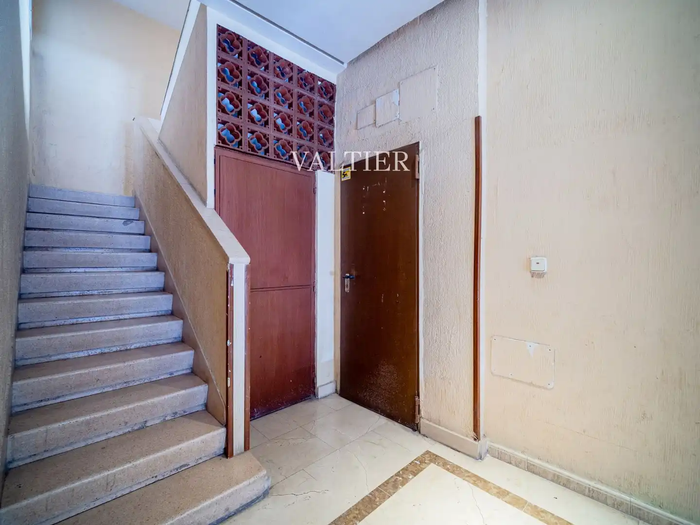 Flat for rent in Madrid  with Terrace and Furnished