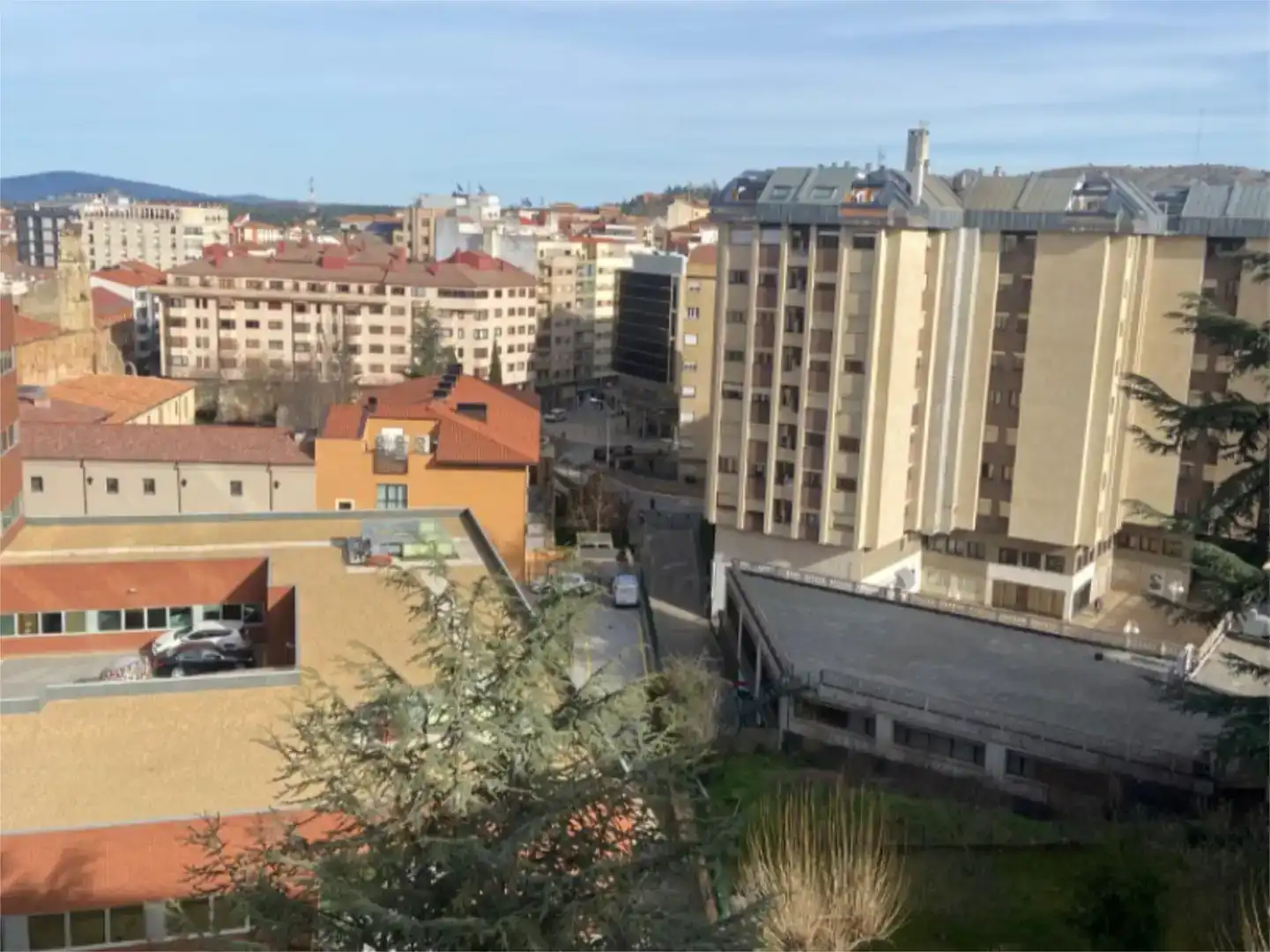 Vista exterior de Pis en venda en Soria Capital  amb Parquet, Traster i Balcó
