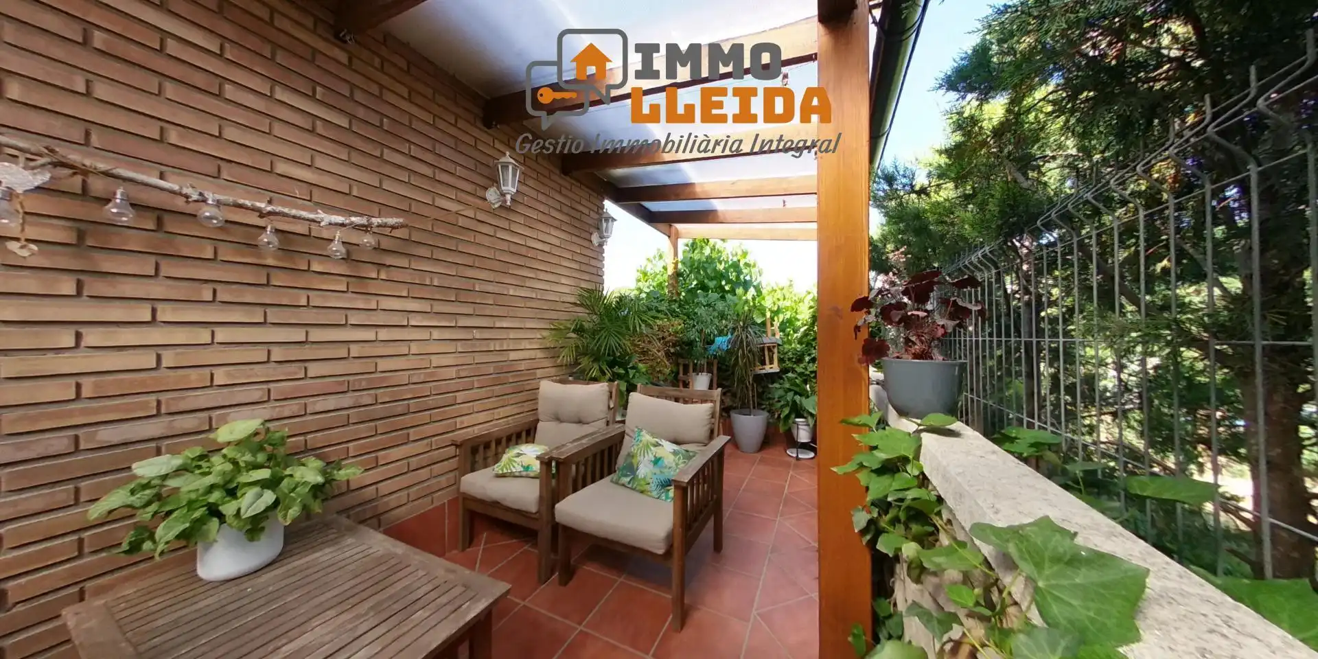 Vista exterior de Casa o xalet en venda en La Sentiu de Sió amb Calefacció, Terrassa i Traster