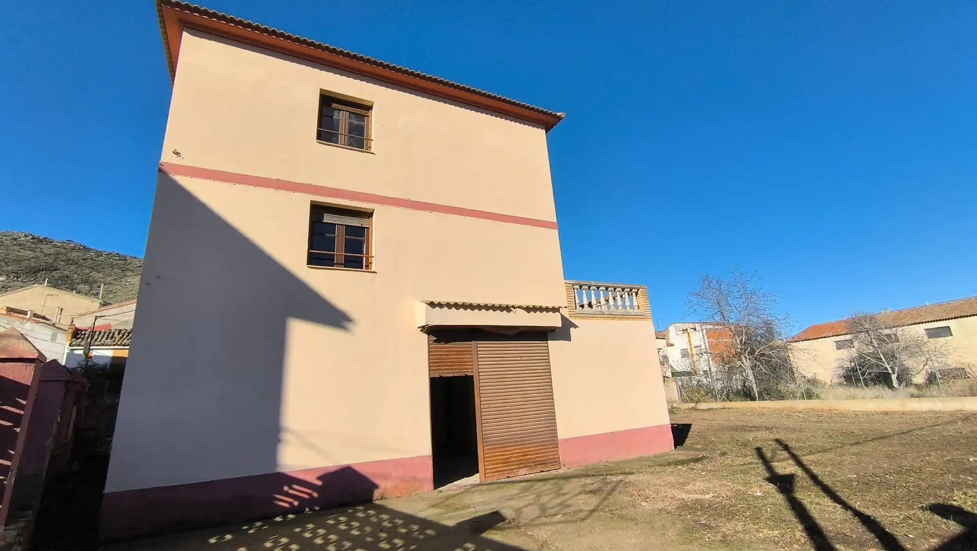 Vista exterior de Casa o chalet en venta en Alpartir con Jardín privado, Terraza y Amueblado