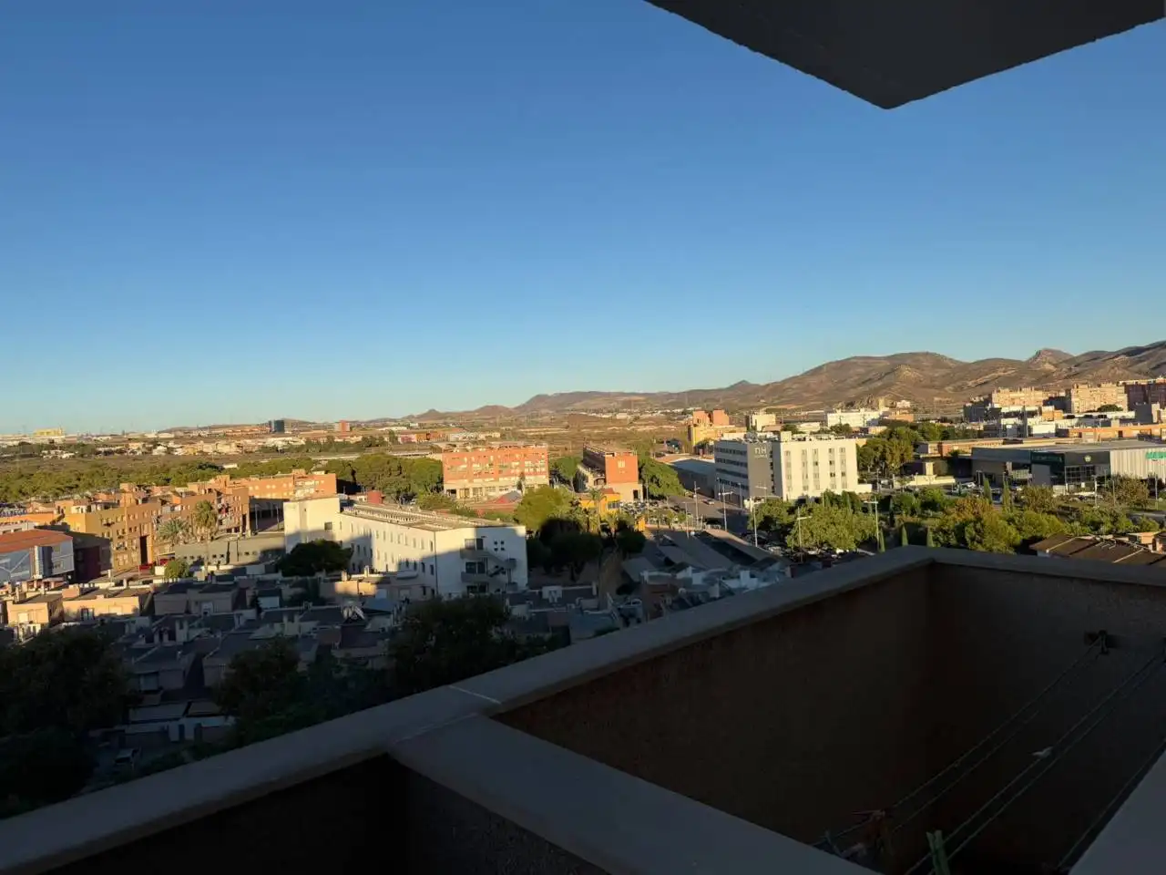 Flat with terrace to rent in Calle Avenida Ronda de La Unión, imagen 23