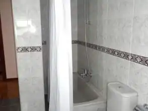Bathroom of Flat for rent in Gijón   with Heating, Parquet flooring and Washing machine