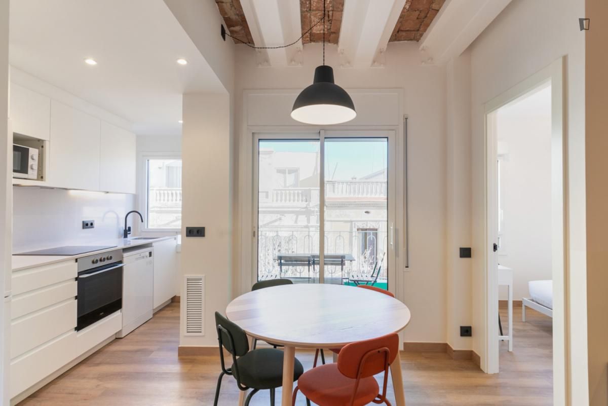 Comedor de Apartamento de alquiler en  Barcelona Capital con Aire acondicionado, Amueblado y Horno