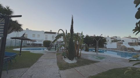 Foto 2 de Casa adosada en venda a Los Gallos, Chiclana de la Frontera