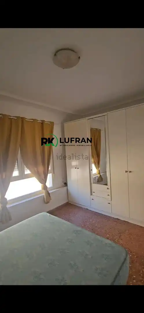 Habitación de Piso en venta en Elda