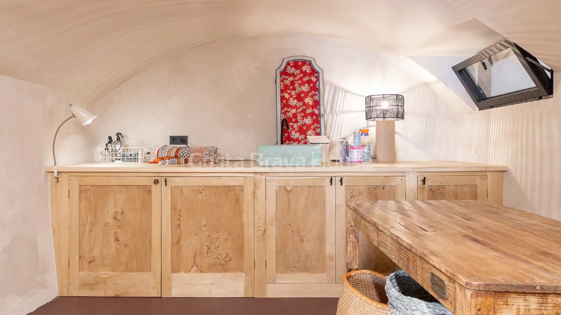 Küche von Country house zum Verkauf in Ventalló mit Klimaanlage, Heizung und Privatgarten