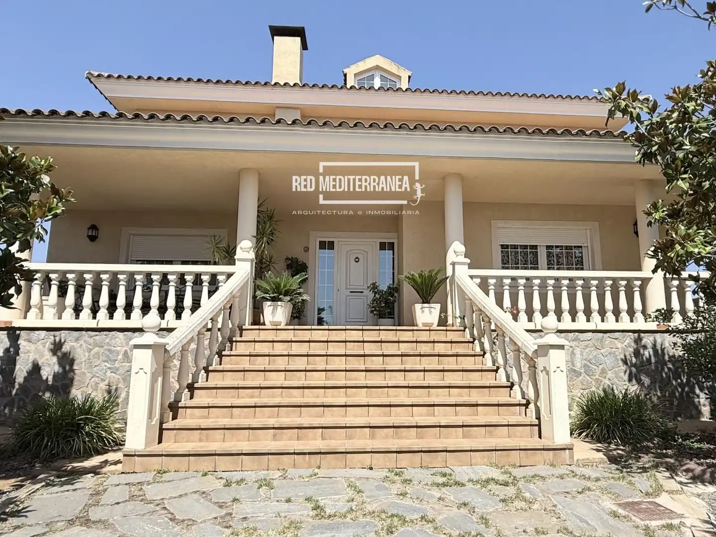 Vista exterior de Casa o xalet en venda en Banyeres de Mariola amb Calefacció, Jardí privat i Terrassa