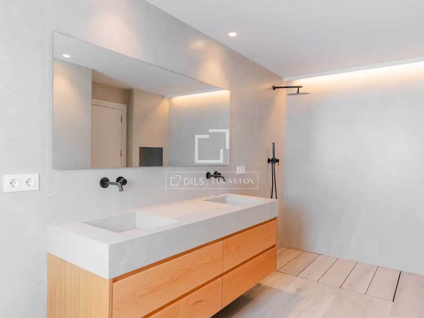 Bany de Casa o xalet en venda en Burriana / Borriana amb Aire condicionat, Jardí privat i Traster
