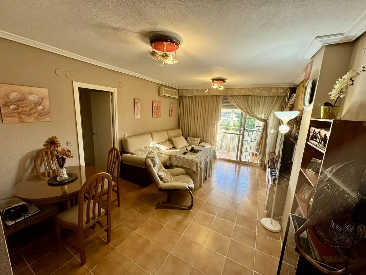 Living room of Flat for sale in Sevilla  with Air Conditioner and Terrace