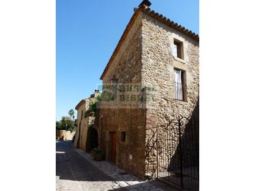 Casa rústica de lloguer a Forallac