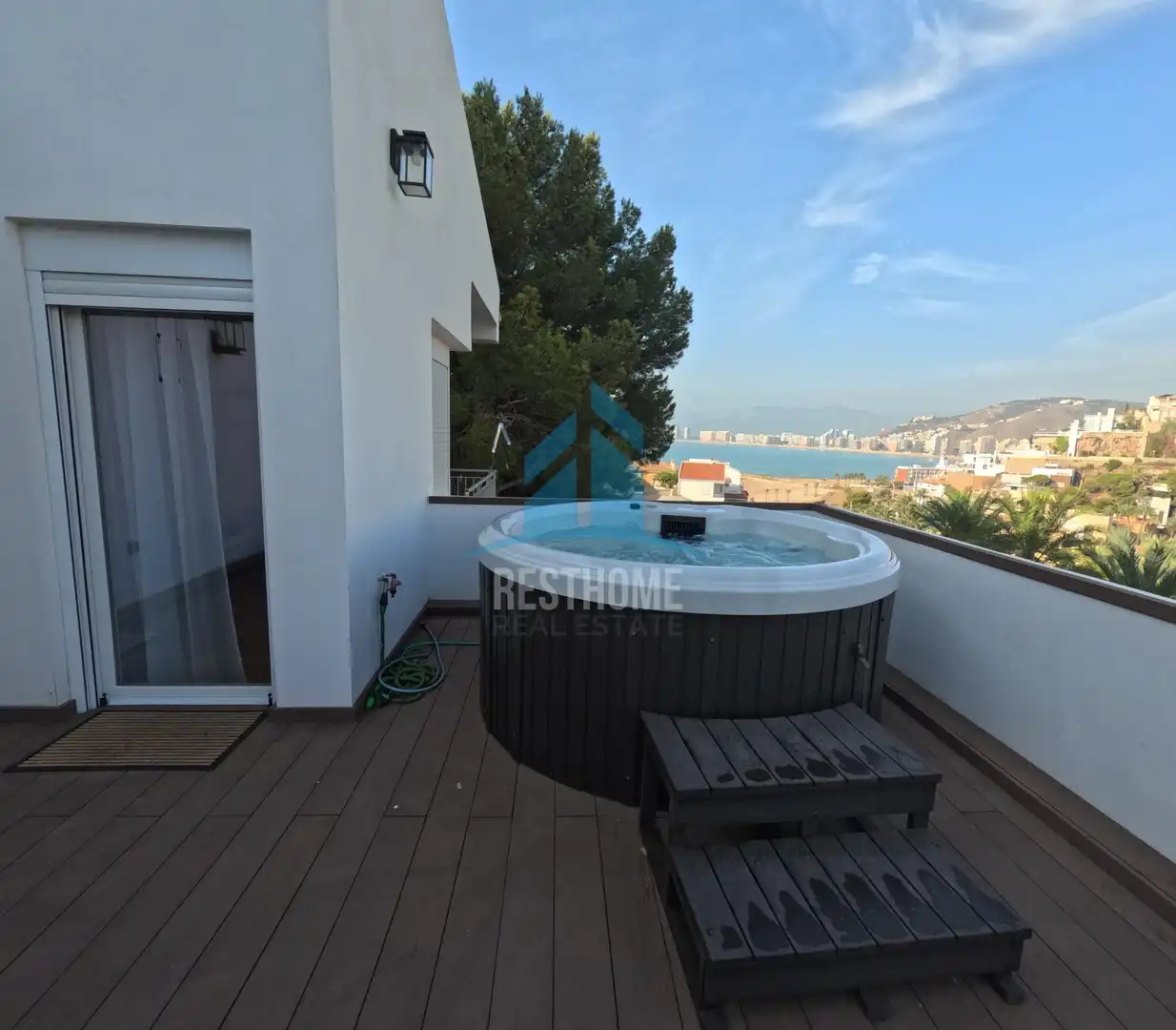 Terrace of Houses for sale in Cullera  with Air Conditioner, Terrace and Jacuzzi