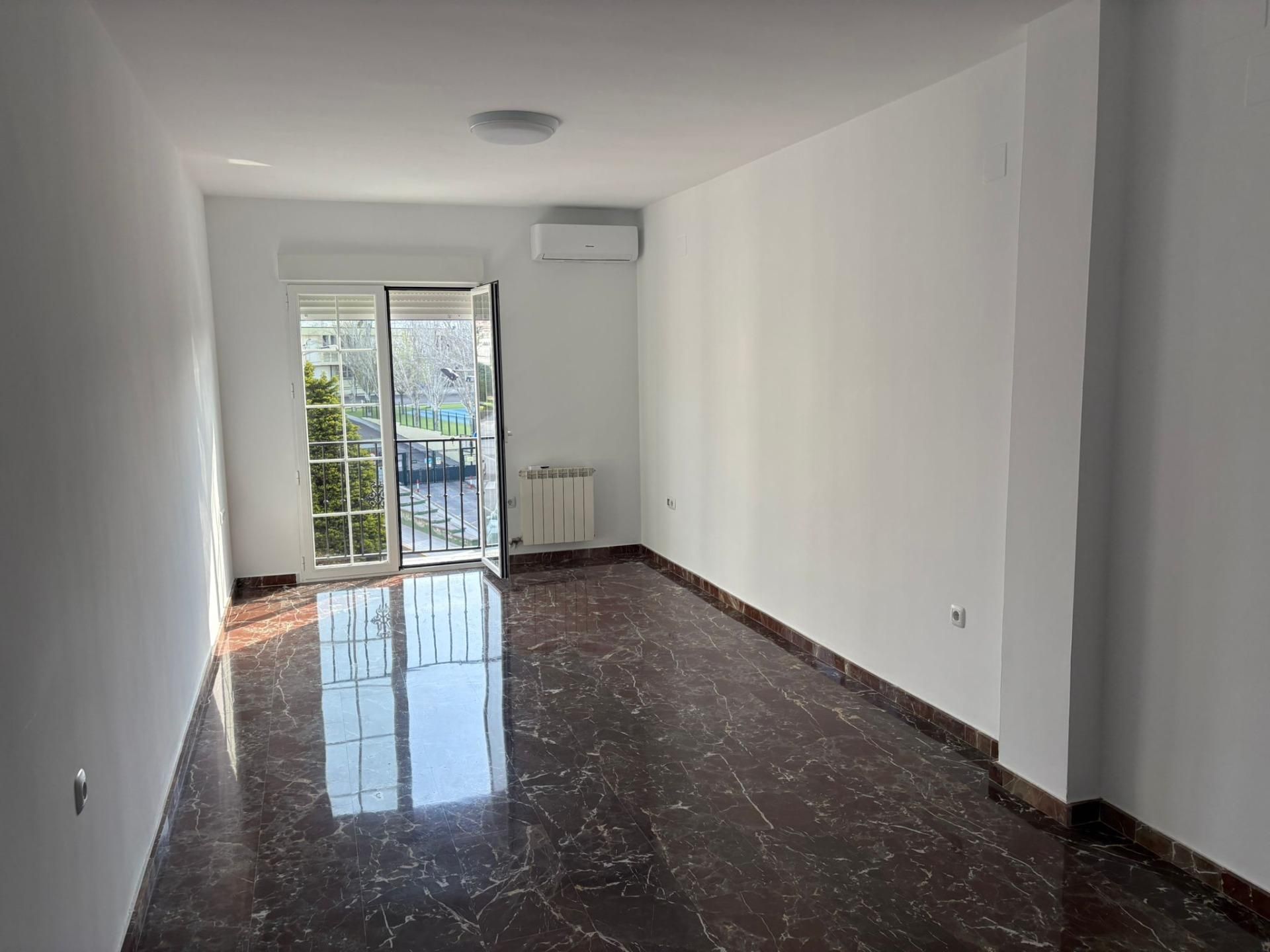 Pis de lloguer en Peligros amb Aire condicionat i Balcó