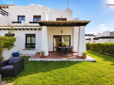 Maison jumelée avec balcon à vendre à Avenida Alcazaba