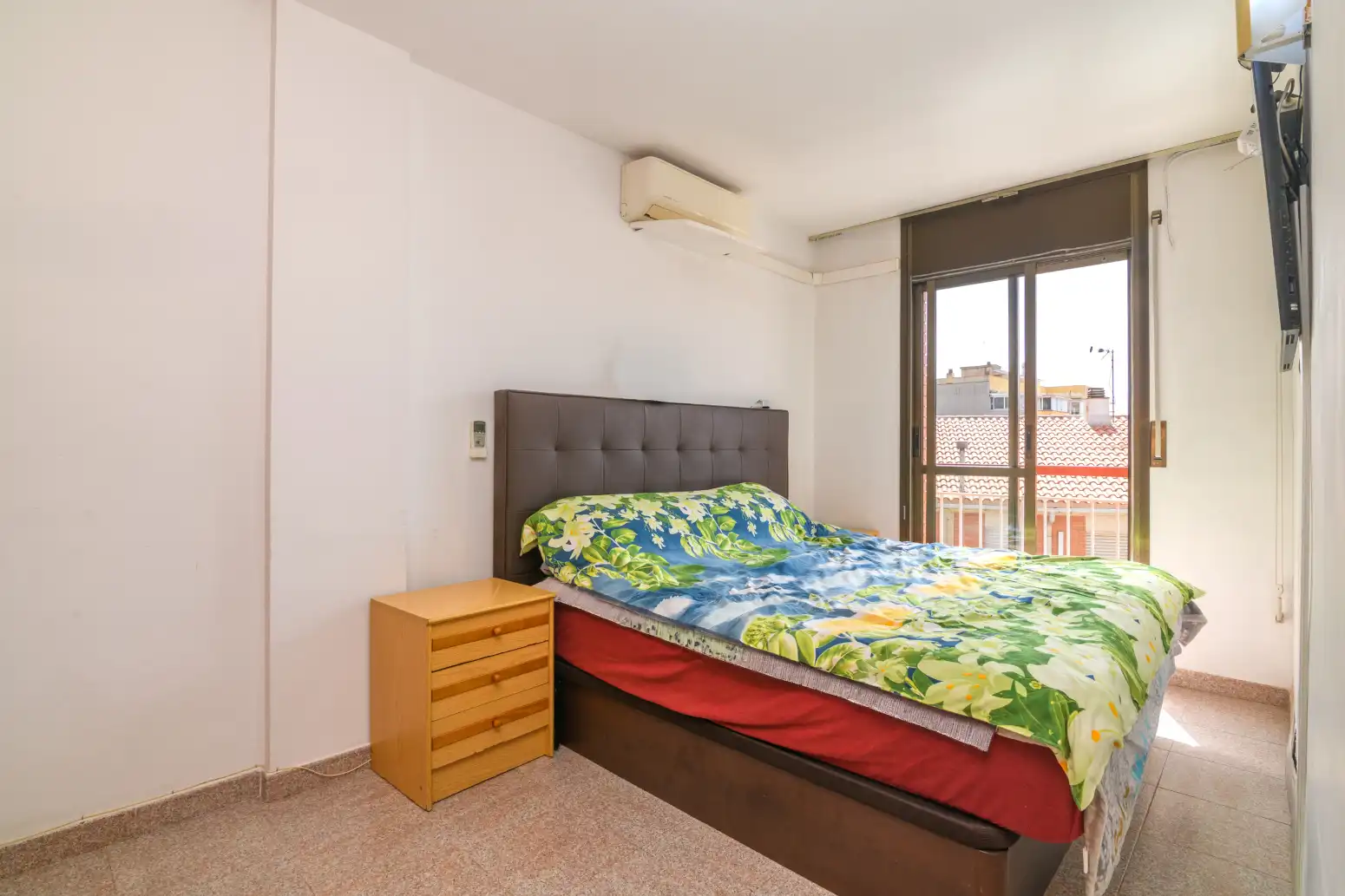 Dormitori de Casa adosada en venda en Sant Boi de Llobregat amb Aire condicionat i Terrassa