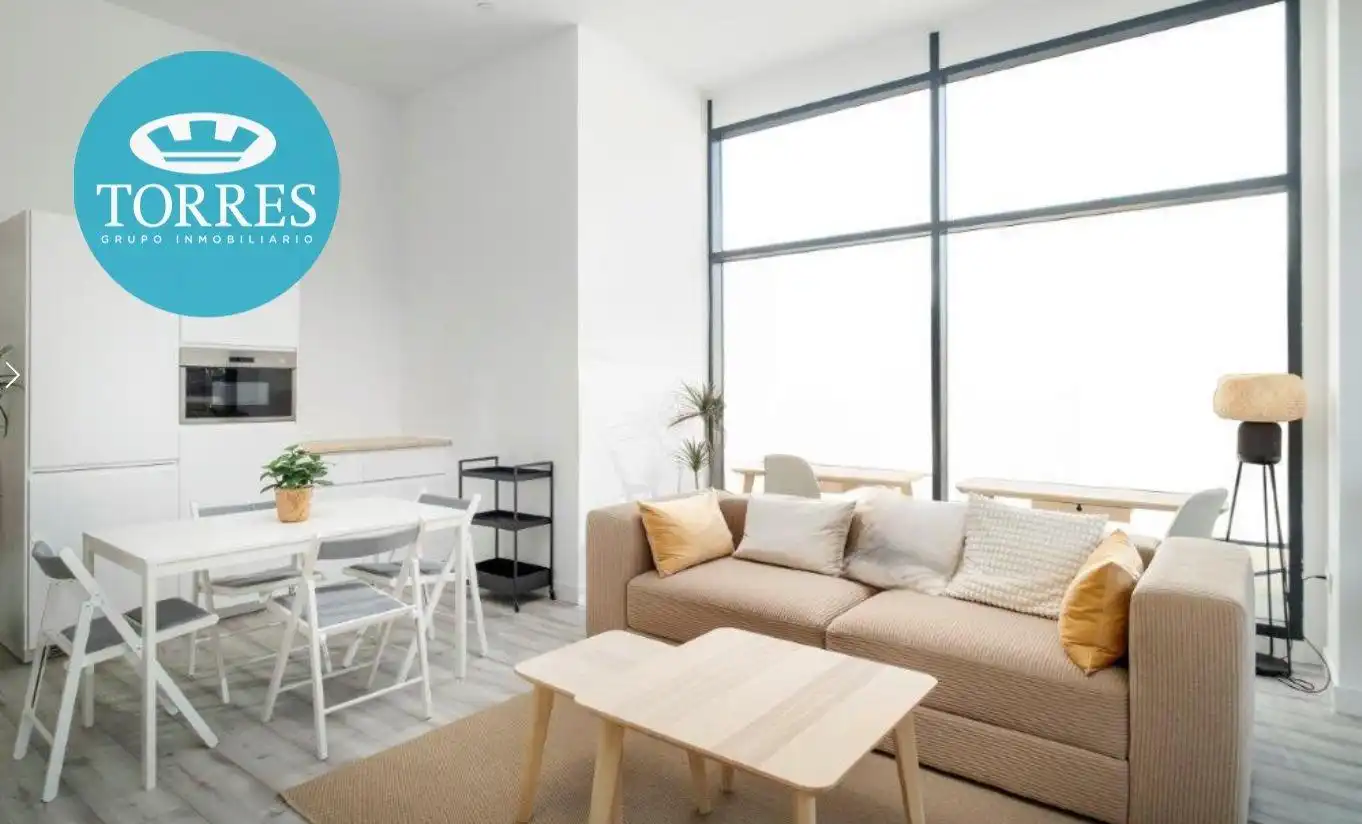 Sala de estar de Piso en venta en Málaga con Aire acondicionado, Amueblado y Piscina comunitaria