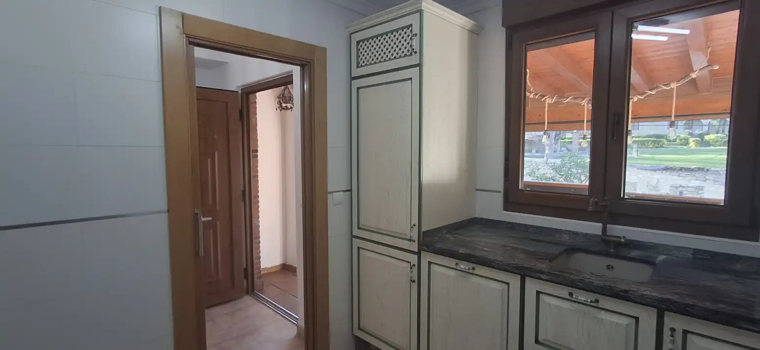 Cocina de Casa o chalet en venta en Santillana del Mar con Calefacción, Jardín privado y Parquet