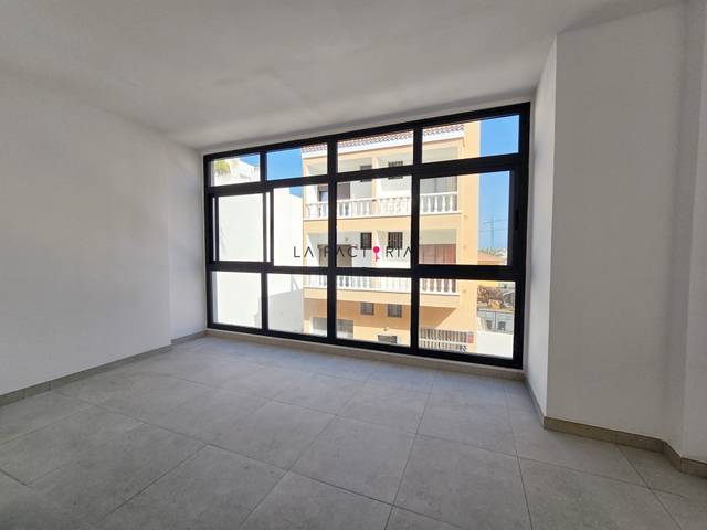 Piso en Venta en Playa de San Juan