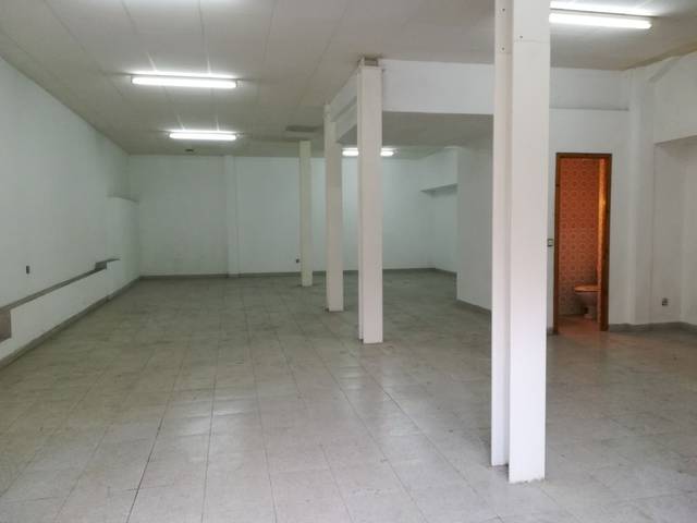 Local comercial en Venta en Carrer dels Garrofers en Diagonal - Colomeres